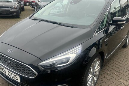 Ford S-Max 2.0 TDCI Vignale/7 Sitze/Autom.Panorama AHK 89.277 km 24.999 € Frankfurt 60386