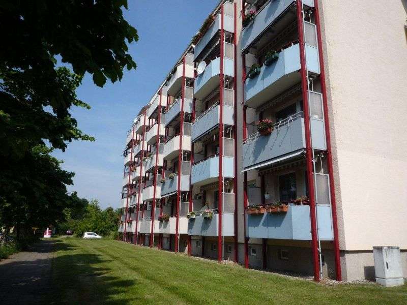 Wohnung zum Mieten in Schwerin 375 € 55.7 m²