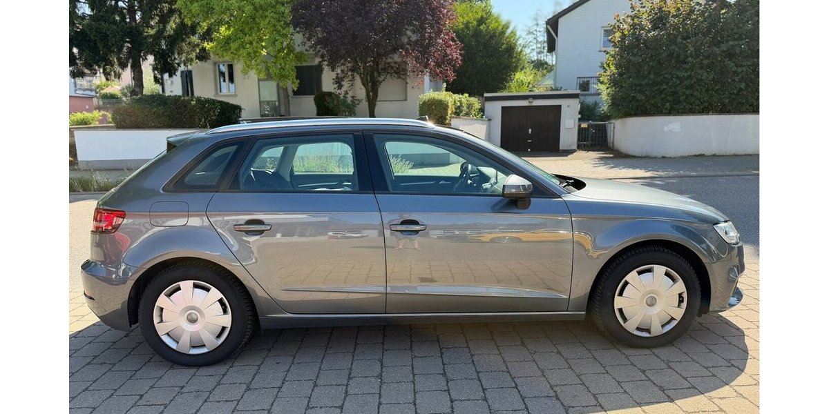 Audi A3 Sportback 1.4 TFSI S-Tronic 1. Hand Panorama 142.000 km 13.990 &euro; Neckarsulm 74172