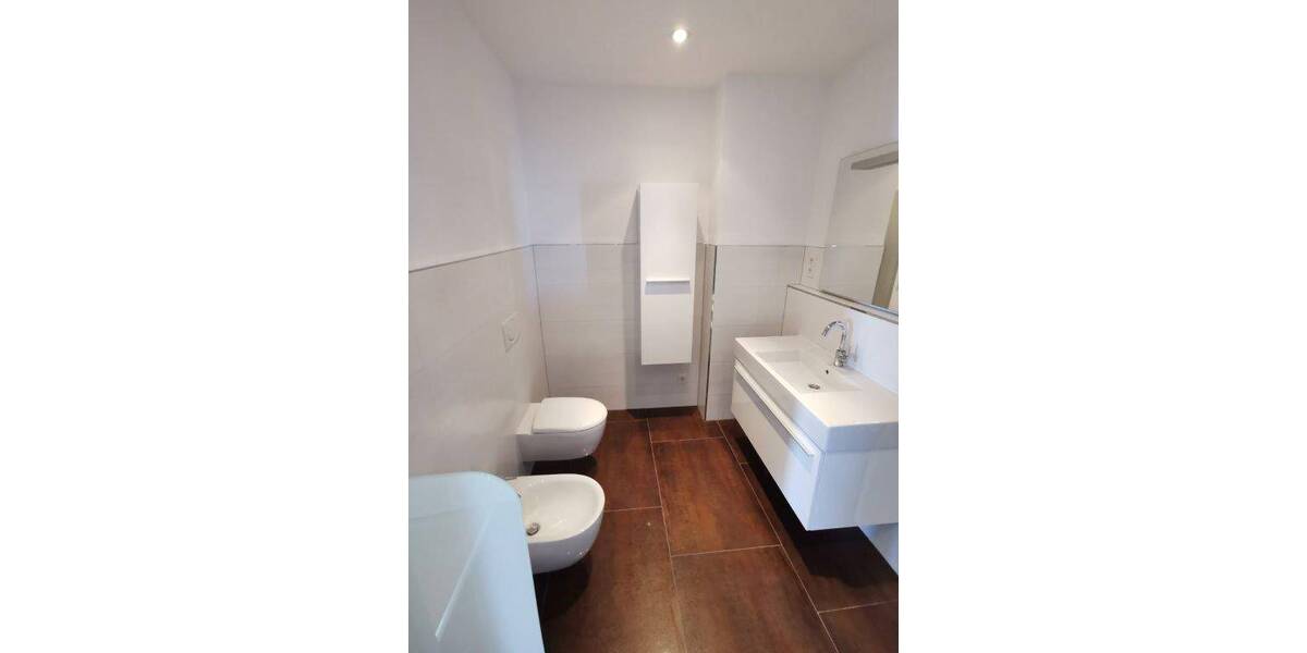 Etagenwohnung Schwerin Werdervorstadt - 3 Zimmer, 104 m&sup2;, 600.000&euro; | Angebot:26276361