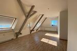 Dachgeschoßwohnung Gröditz - 3 Zimmer, 88 m&sup2;, 660&euro; | Angebot:26132946