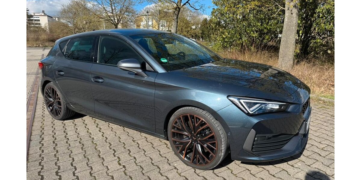 Cupra Leon 29.600 km 27.800 &euro; Schwäbisch Hall 74523