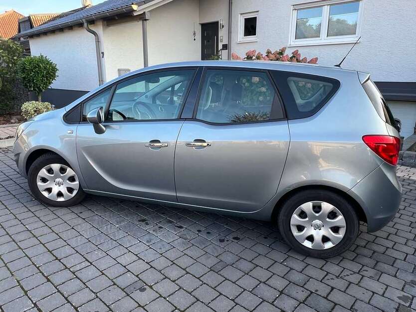Opel Meriva 126.400 km 5.100 € Linden 35440
