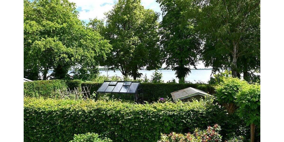 Etagenwohnung Stralsund Kniepervorstadt - 3 Zimmer, 156 m&sup2;, 1.720&euro; | Angebot:26902405