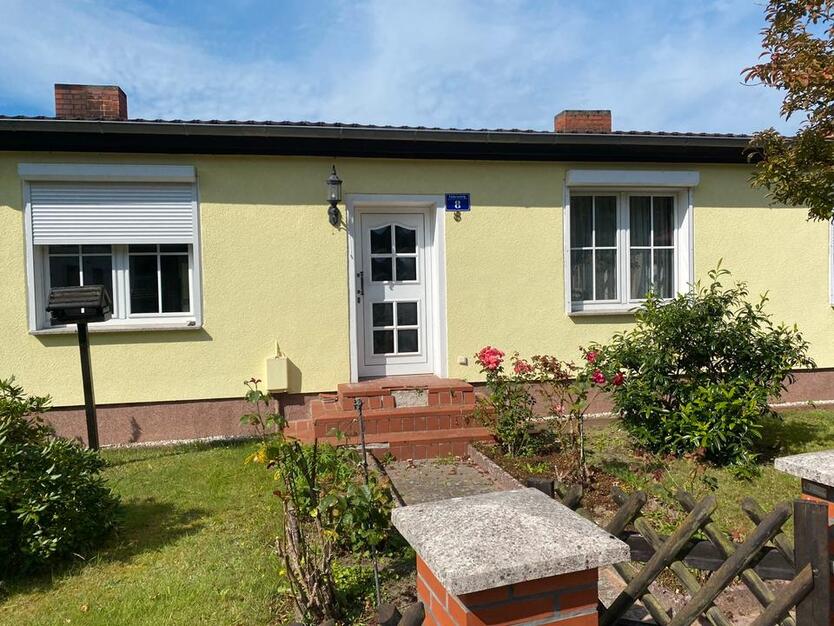 3Raum Haushälfte, Buddenhagen , ,590€ Kaltmiete zzgl.Nebenkosten