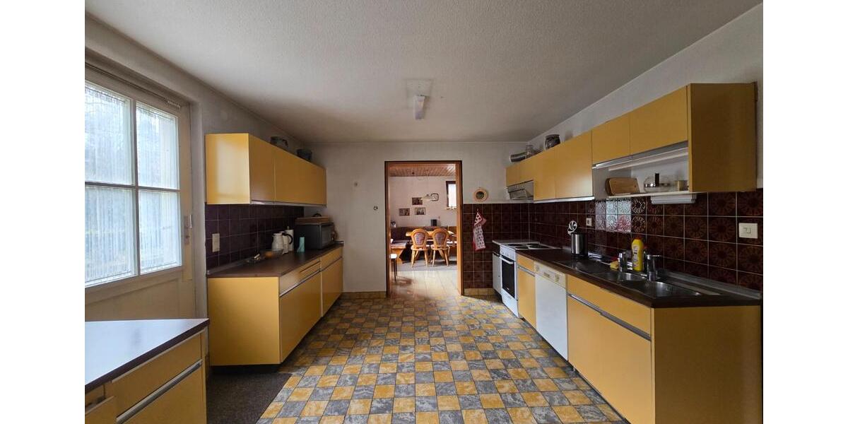 Bauernhaus, Landhaus Bad Mergentheim - 8 Zimmer, 221 m&sup2;, 196.000&euro; | Angebot:25126407