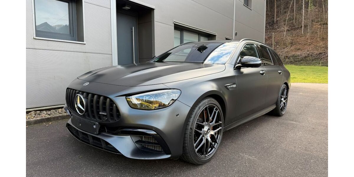 Mercedes-Benz E 63 AMG 13.000 km 109.900 &euro; Mühlenbach 77796