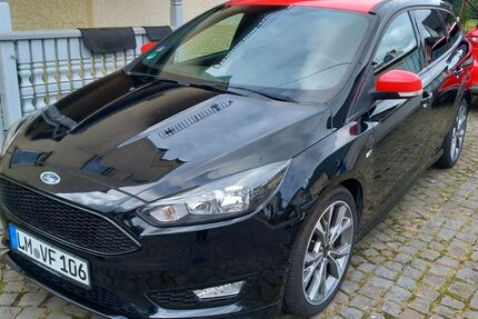 Ford Focus 71.000 km 14.990 € Dornburg 65599
