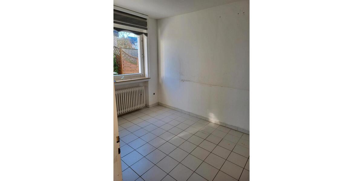 Einfamilienhaus Leopoldshöhe - 8 Zimmer, 206 m&sup2;, 1.800&euro; | Angebot:26075416