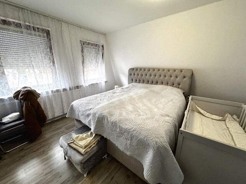 Charmantes Zweifamilienhaus mit großer Dachterrasse... 6 zimmer