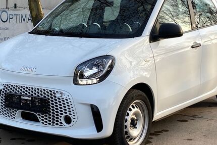 Smart ForFour 11.934 km 7.999 &euro; Berlin 12681