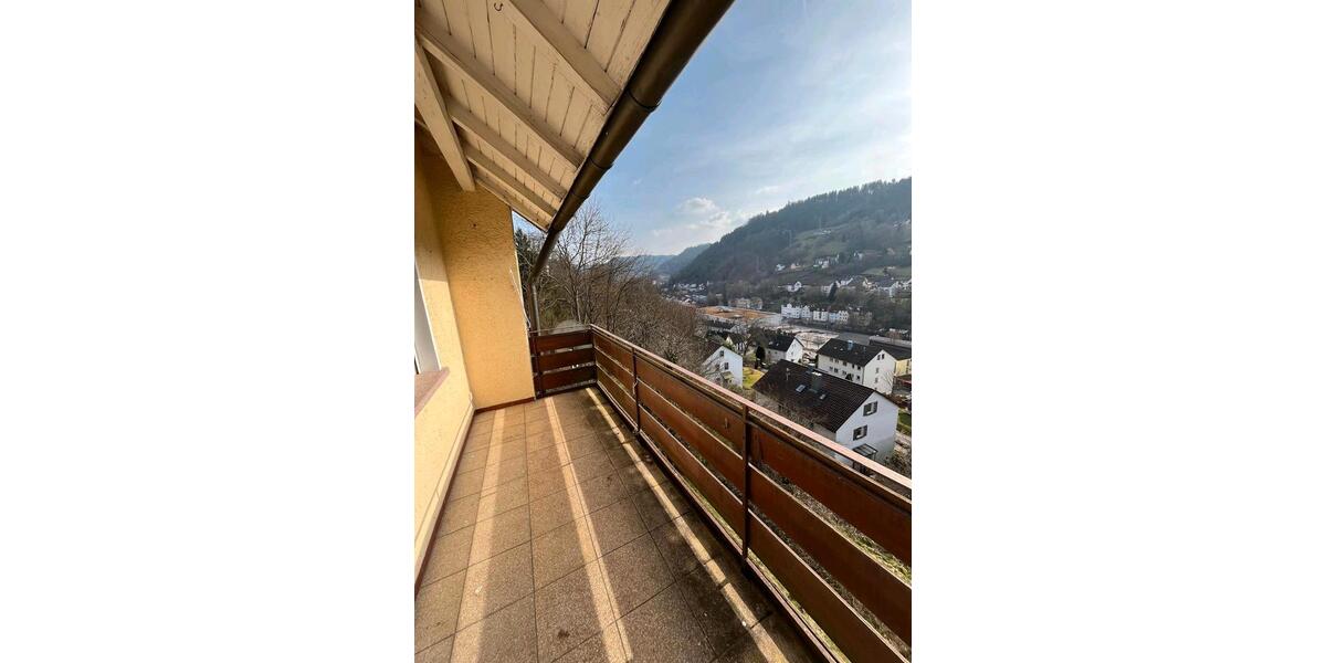 Etagenwohnung Schramberg - 5 Zimmer, 119 m&sup2;, 1.000&euro; | Angebot:25405696