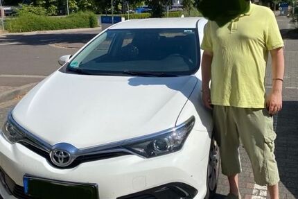 Toyota Auris 141.000 km 7.999 &euro; Bexbach 66450
