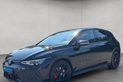 VW Golf 8.600 km 40.980 € Bordesholm 24582