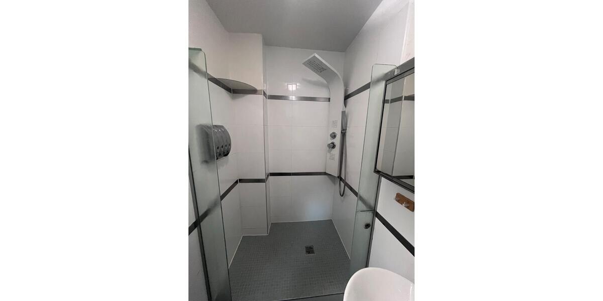 Dachgeschoßwohnung Ludwigshafen am Rhein Ludwigshafen-Hemshof - 3 Zimmer, 95 m&sup2;, 1.140&euro; | Angebot:25994780