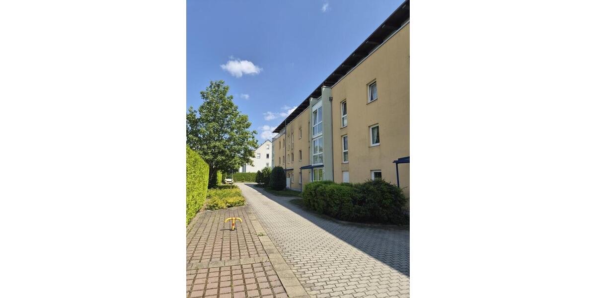 Grüne Aussichten inklusive! Helle 2-Zimmer-Wohnung mit Balkon - Etagenwohnung Chemnitz Ebersdorf | Angebot:27023731