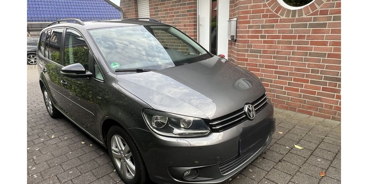 VW Touran 212.600 km 5.590 &euro; Lotte 49504