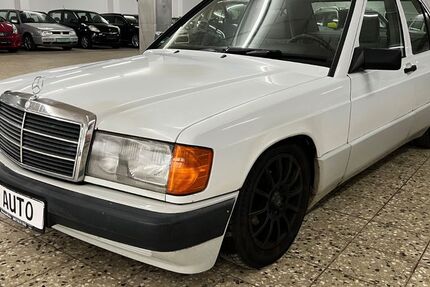 Mercedes-Benz 190 239.000 km 2.998 &euro; Suhl 98528