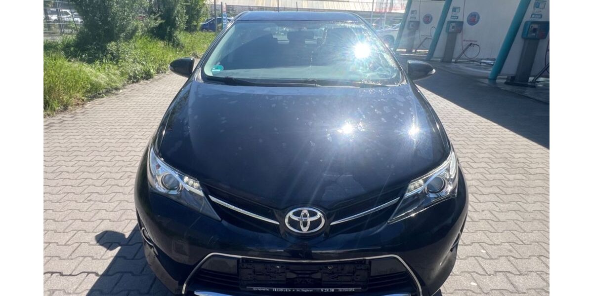 Toyota Auris 159.900 km 6.499 &euro; Germersheim 76726