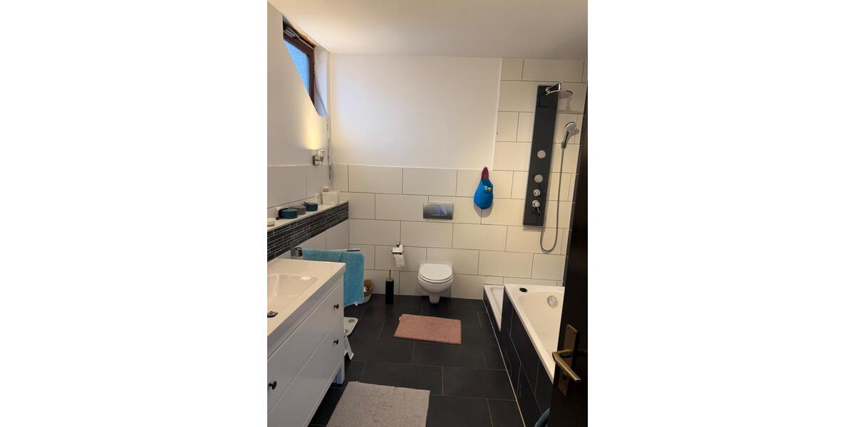 Einfamilienhaus Idstein - 7 Zimmer, 220 m&sup2;, 1.700&euro; | Angebot:25310411