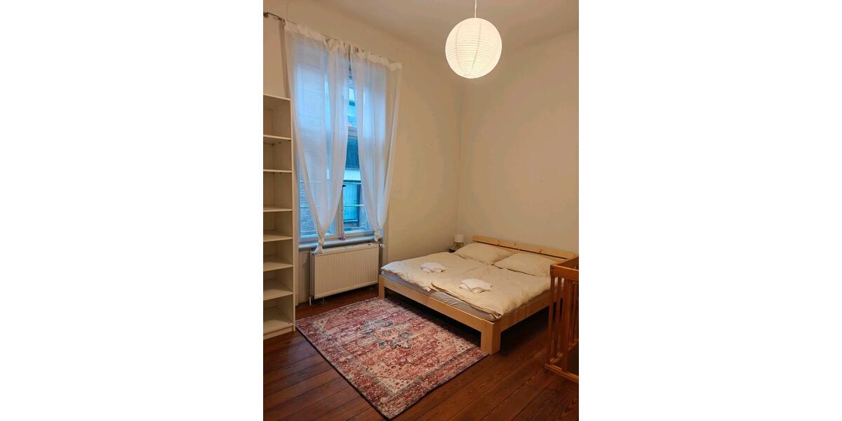 Ein Zimmer in 23564 zur Untermiete in schöner Villa – zentrumsnah 1 zimmer