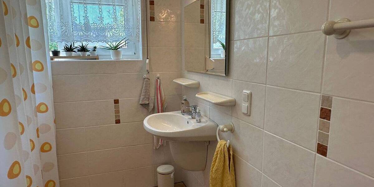 Mehrfamilienhaus, Wohnhaus Homberg (Efze) Homberg - 1 Zimmer, 232 m&sup2;, 230.000&euro; | Angebot:26388675