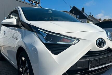 Toyota Aygo (X) 44.000 km 11.900 &euro; Riegelsberg 66292