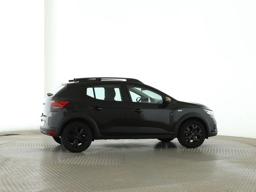 Dacia Sandero 22.008 km 17.999 € Saarbrücken 66115