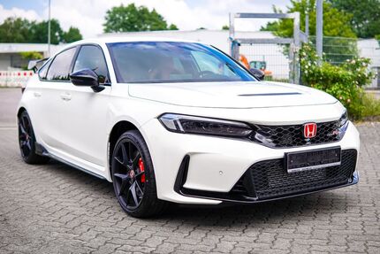Honda Civic 2.999 km 49.776 € Neumünster 24536