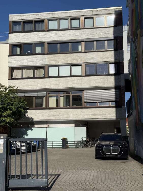 Halle in Oldenburg 160 € 27 m²