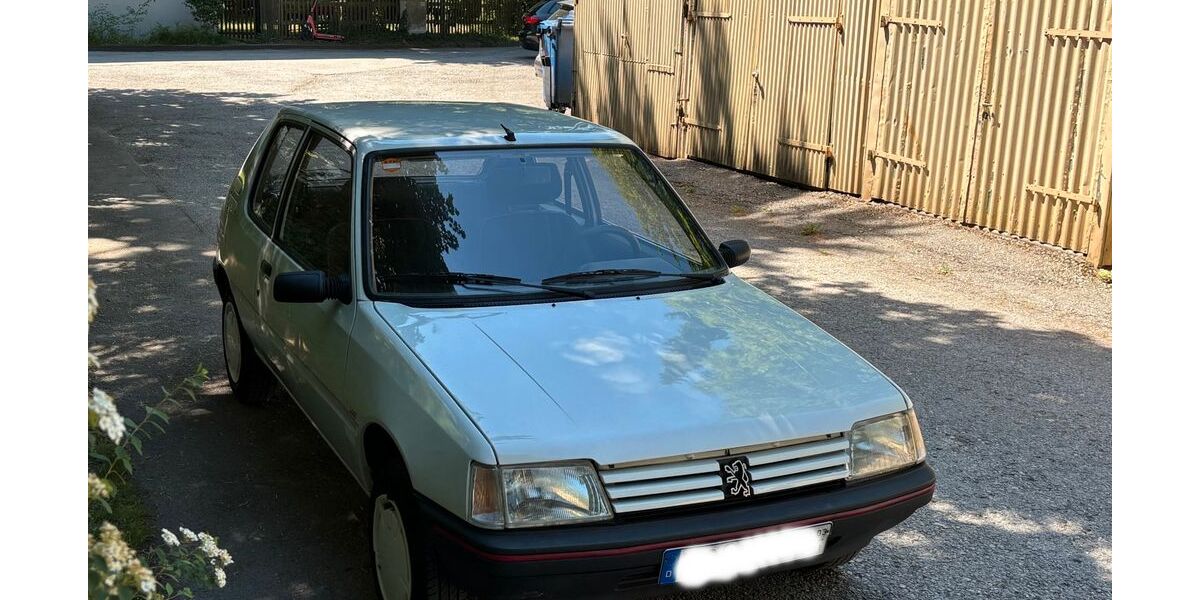 Peugeot 205 67.800 km 3.800 &euro; München 81375