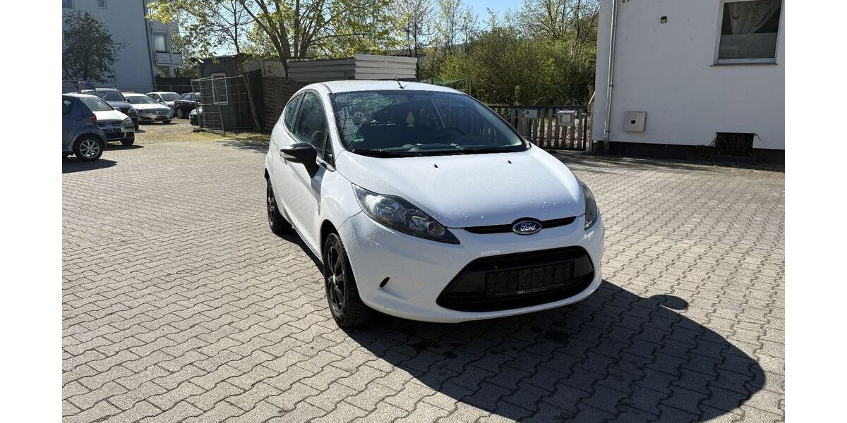 Ford Fiesta 98.066 km 1.700 &euro; Kelheim 93309