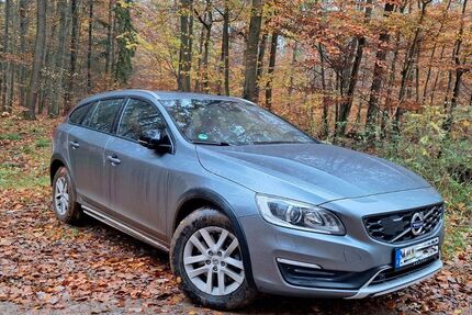 Volvo V60 Cross Country 186.000 km 17.999 &euro; Thale 06502