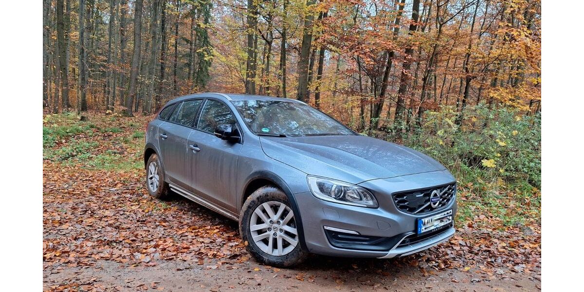 Volvo V60 Cross Country 186.000 km 18.999 &euro; Thale 06502