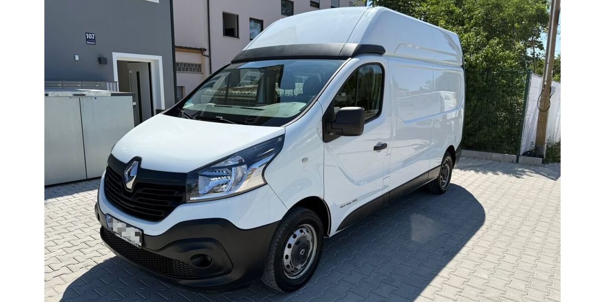 Renault Trafic 110.000 km 9.990 &euro; München 81243
