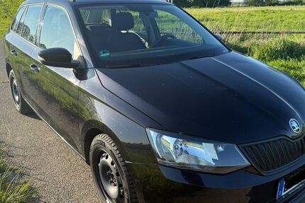 Skoda Fabia 160.400 km 3.950 &euro; Leverkusen 51377