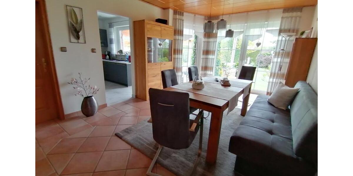 Einfamilienhaus Friedeburg - 8 Zimmer, 220 m&sup2;, 430.000&euro; | Angebot:26781570