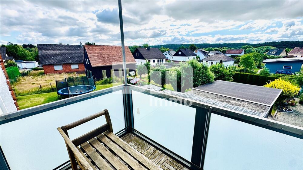 Kernsaniertes Einfamilienhaus mit Doppelgarage, großem Garten und Home-Office-Oase - Einfamilienhaus Schwalmstadt | Angebot:27053931