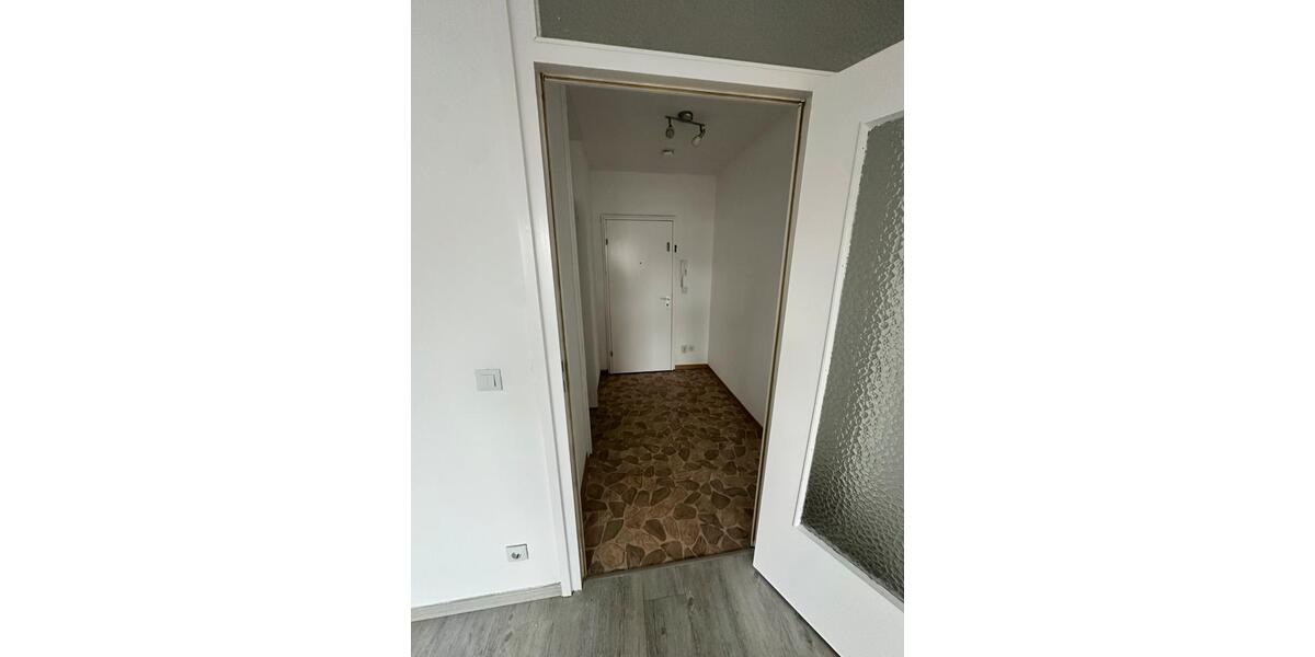 KA-Durlach 1 ZKB mit gr. Balkon, EBK, Stellplatz, Kellerabteil 1 zimmer