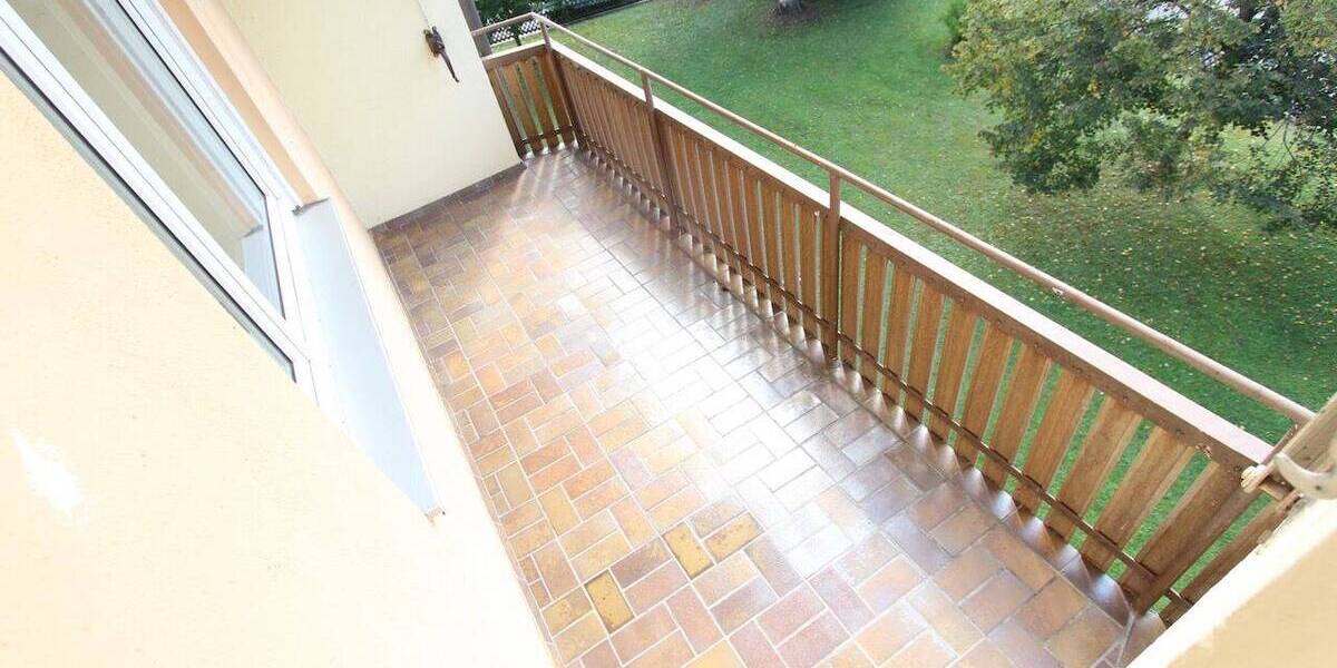 Etagenwohnung Landshut West - 2 Zimmer, 71 m&sup2;, 630&euro; | Angebot:26401110
