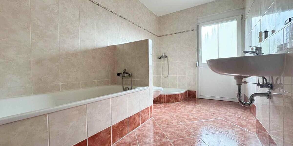 Doppelhaushälfte Bad Klosterlausnitz - 3 Zimmer, 106 m&sup2;, 275.000&euro; | Angebot:26450254