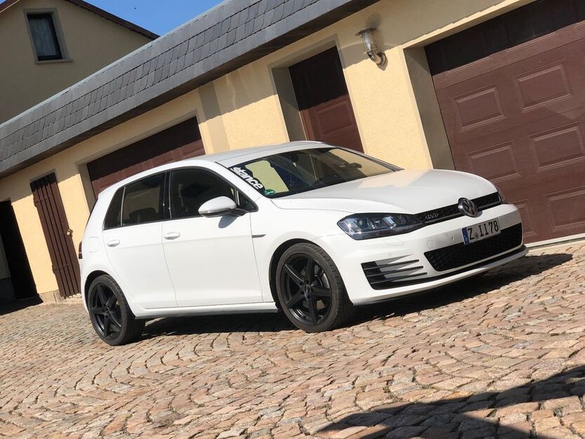 VW Golf 125.000 km 16.500 € Kirchberg 08107