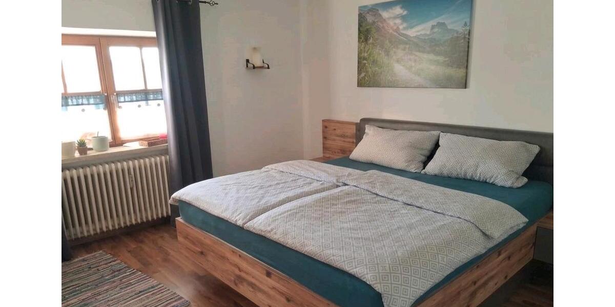 Erdgeschoßwohnung Saaldorf-Surheim Surheim - 3 Zimmer, 95 m&sup2;, 1.050&euro; | Angebot:26385710