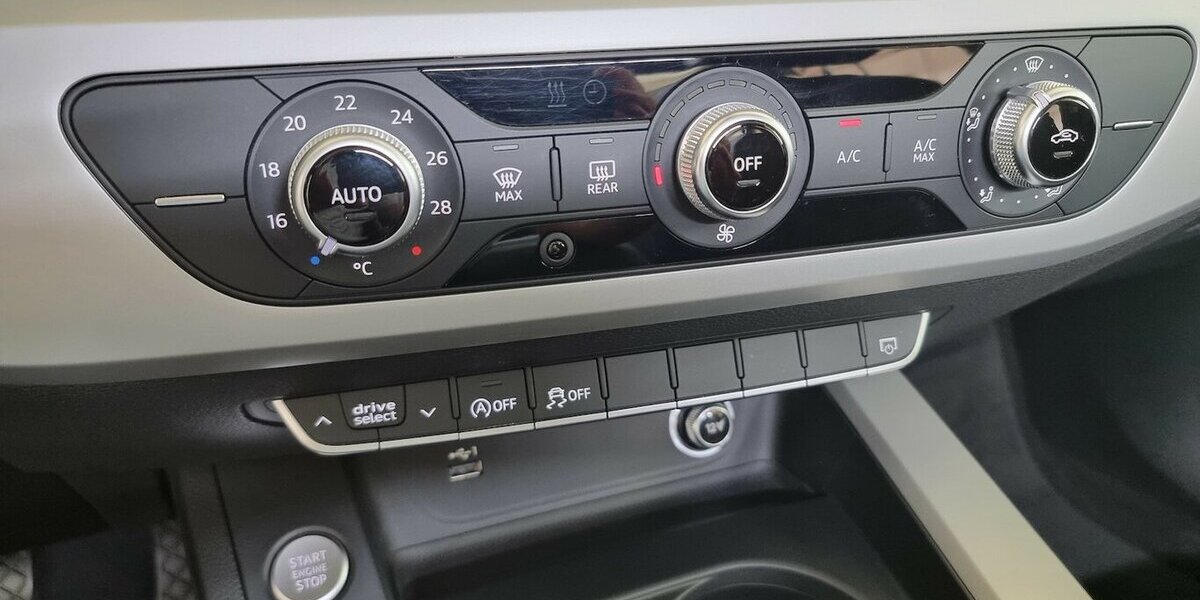Audi A4 35 TFSI Automatik LED AHK Navi Klima Tempomat 98.400 km 21.450 &euro; Garrel 49681