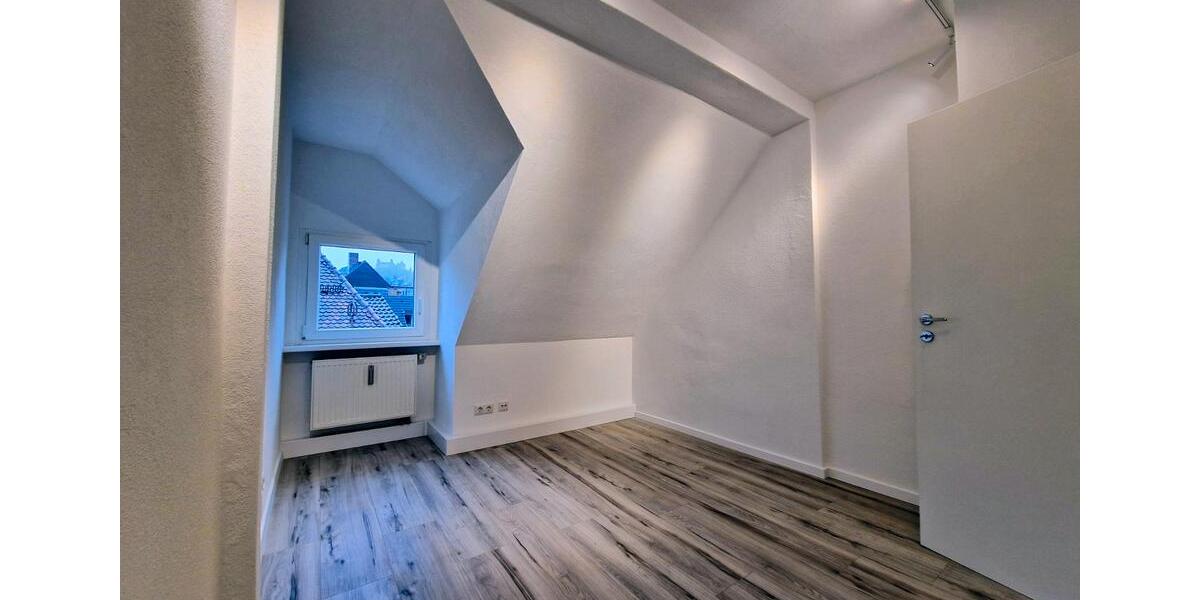 Dachgeschoßwohnung Coburg - 4.5 Zimmer, 96 m&sup2;, 940&euro; | Angebot:26137416