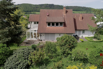 Haus zum Kaufen in Niederaula-Kerspenhausen 465.000 € 211 m²