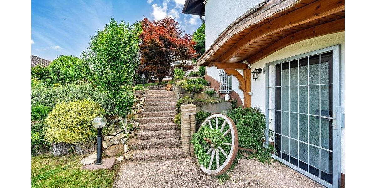 Einfamilienhaus Sinsheim Steinsfurt - 6 Zimmer, 241 m&sup2;, 639.000&euro; | Angebot:25997189