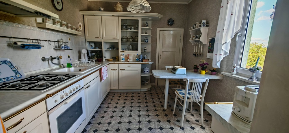 Großzügiges Zweifamilienhaus mit 7 Zimmern, großem Grundstück und viel Privatsphäre in Angermünde - Mehrfamilienhaus, Wohnhaus Angermünde | Angebot:23507973