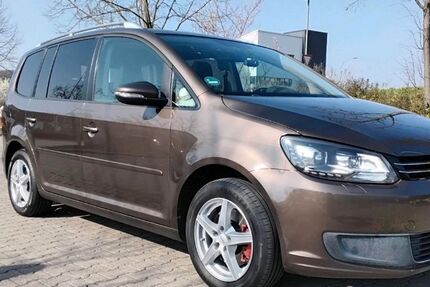 VW Touran 242.600 km 8.700 &euro; Hettstadt 97265