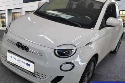 Fiat 500e 6.000 km 21.780 € Frankfurt 60314